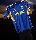 Leeds (away) image 1